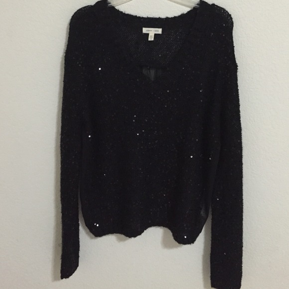 Sale‼️ Urban Outfitters Sweater