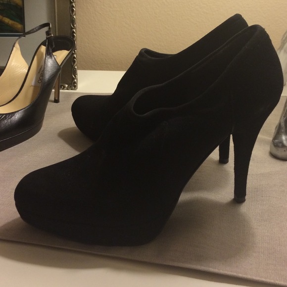 Stuart weitzman like new black suede bootie - Picture 3 of 4