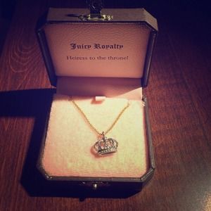 Juicy couture necklace