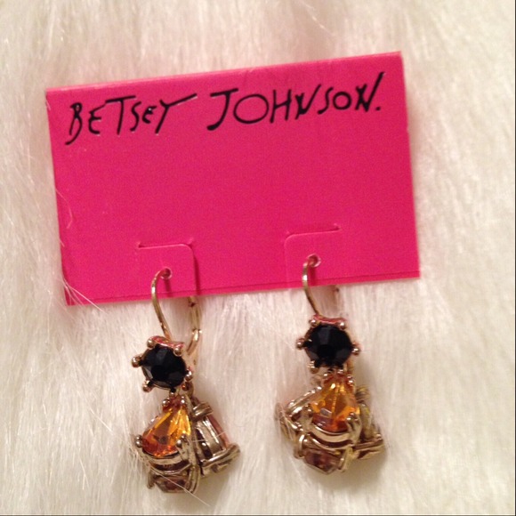 Betsey Johnson Jewelry - Betsey Johnson Cluster Drop Earrings