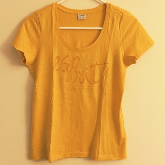 ✨ESPRIT chrome yellow casual tee✨