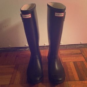 Hunter "Huntress" wide calf rain boots