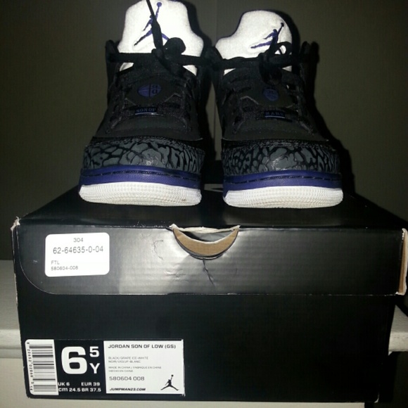 (SOLD LOCALY) Jordan Son of Mars Low GS - Picture 2 of 4