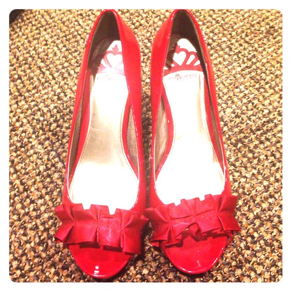 Fergalicious Red Frilly Pumps