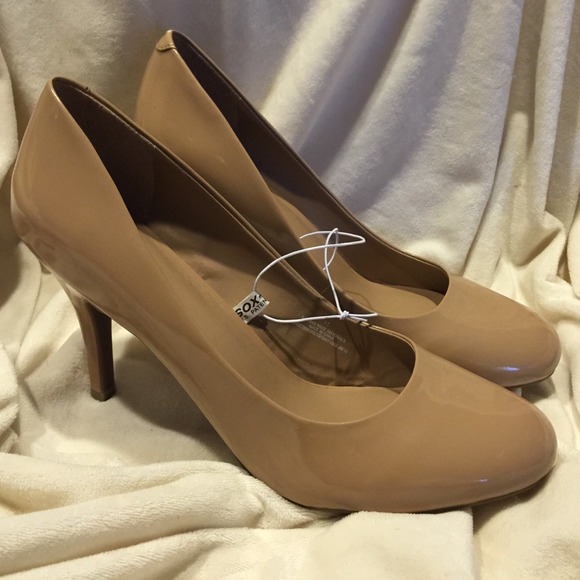 Mossimo Supply Co. Shoes - 👠The Perfect Nude Pump!👠