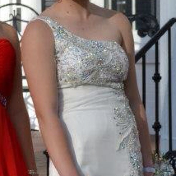 PROM DRESS - Picture 3 of 3