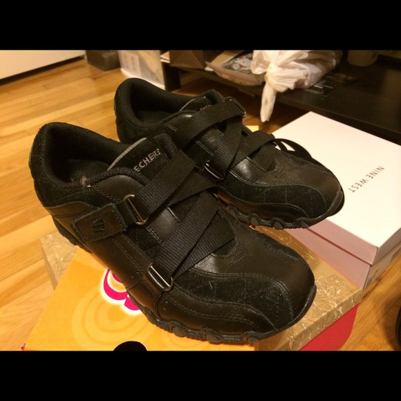 Sketched skechers