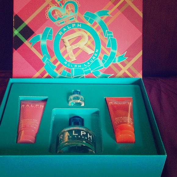 Ralph by Ralph Lauren Perfume Gift Set