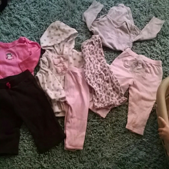 Toddlers 12 month outfits - Picture 1 of 4