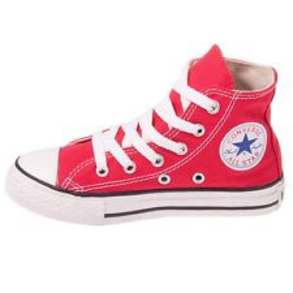 High top red converse.