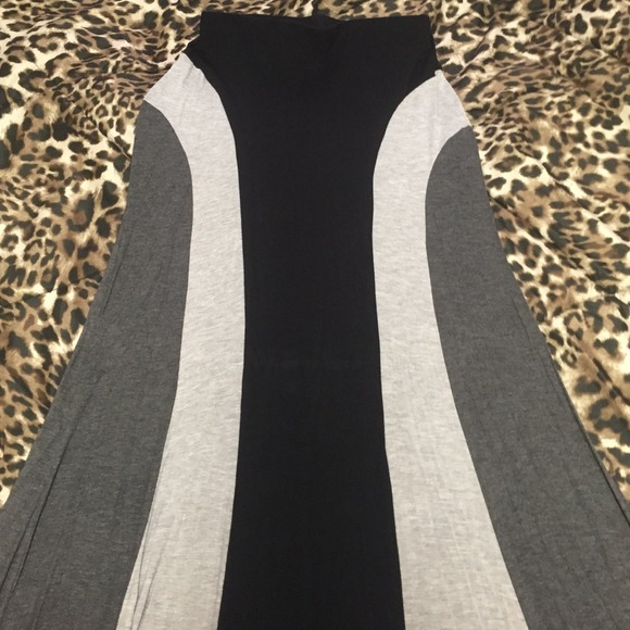 Shirt, skirt and purse bundle.