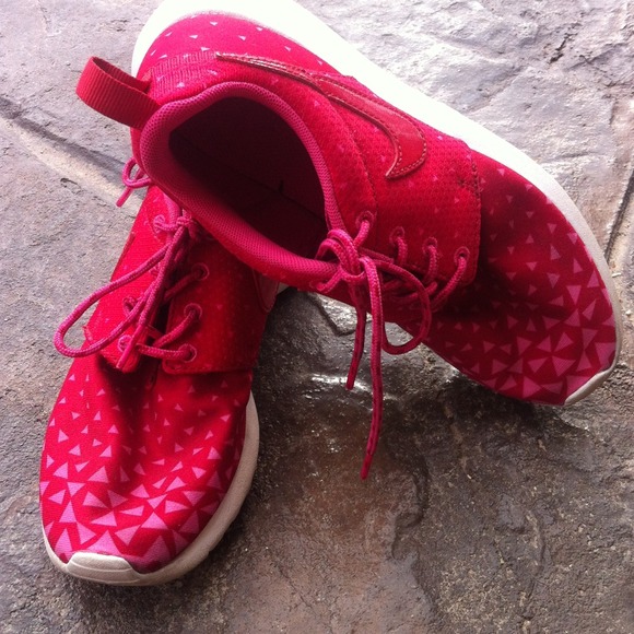 Girls Nike shoes