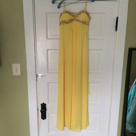 Maryl couture from Nordstrom, size 0