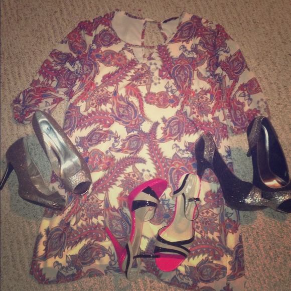 Paisley dress and prom high heels. I do bundles!