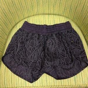 ✂️⤵️Reduced⤵️✂️Lululemon Tracker ll shorts