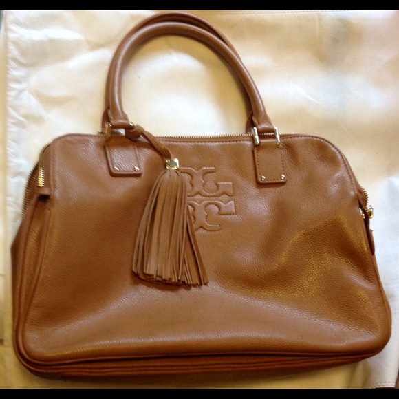 SOLD! NWOT *TORY BURCH* Triple Zip Thea Satchel, - Picture 3 of 4