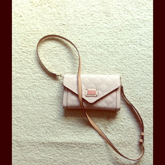 guess handbag