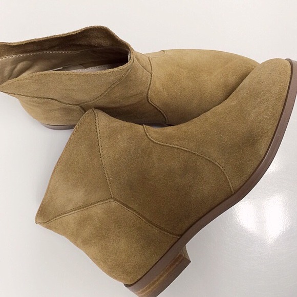 🔻SOLD🔻That's VS Boots - Picture 3 of 4