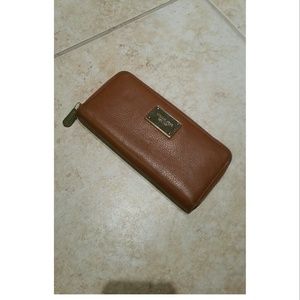 Michael Kors Hamilton Wallet