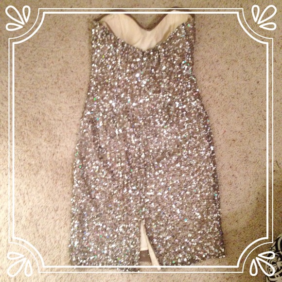 Silver sequin beaded dress - Picture 2 of 4