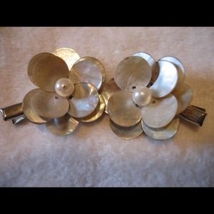 Nordstrom Seashell Hair clips