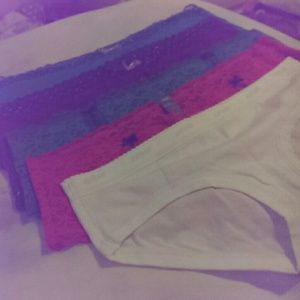 ?? 5 pairs of aerie underwear