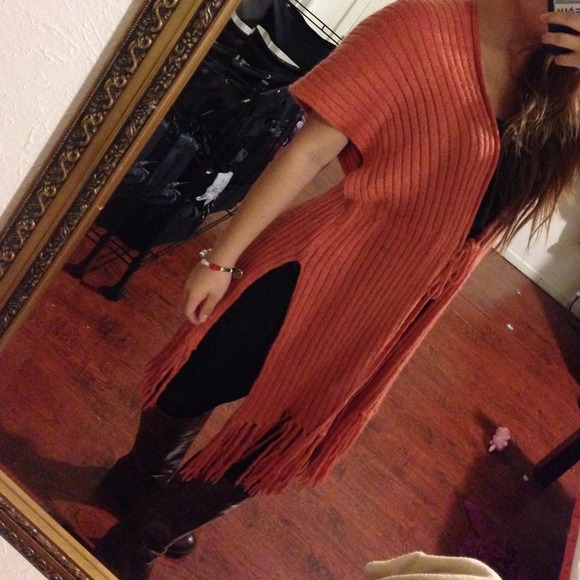 Fall/Winter Top - Picture 3 of 4