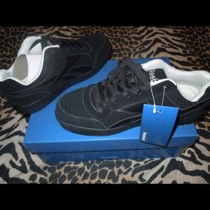 Reebok steel toe black oxford sneaker