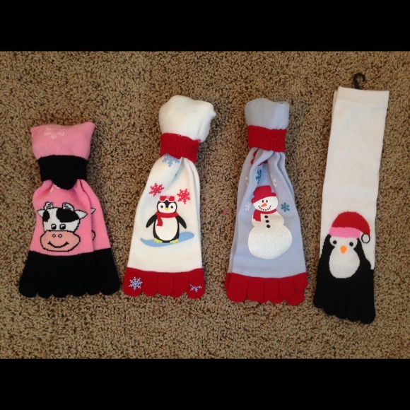 Assorted Christmas toe socks