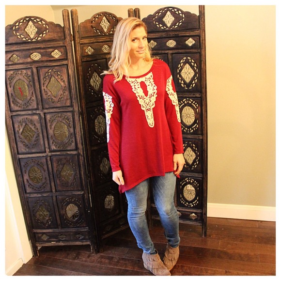 Ruby red floral crochet accent tunic - Picture 2 of 3