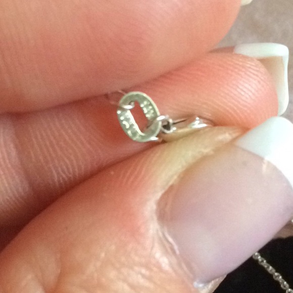 🎉HP🎉14k Wht. Gold Cross Necklace - Picture 4 of 4