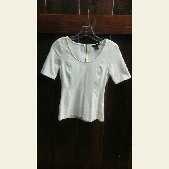 💋SOLD💋 Off-white H&M Top