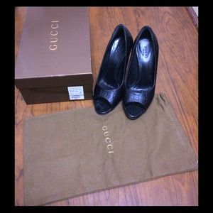 Authentic gucci shoes SOLD