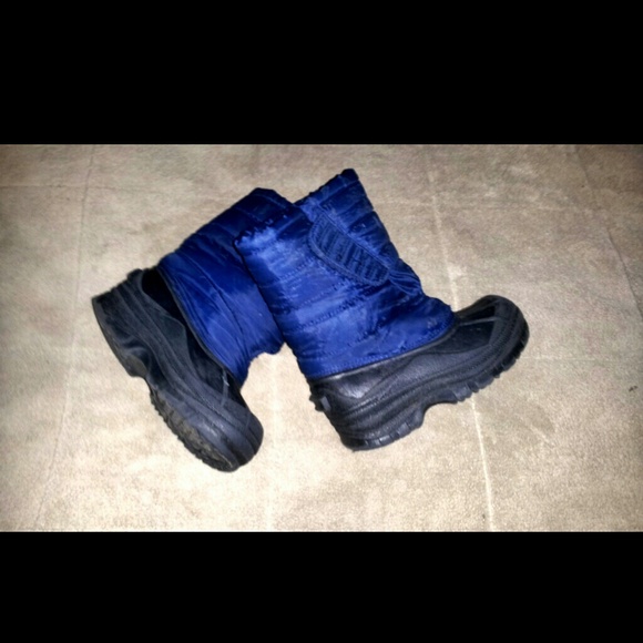 Little Boys Winter Combo - Picture 2 of 4