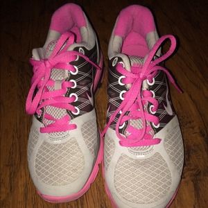 Nike Lunarglide 2 barely worn!!