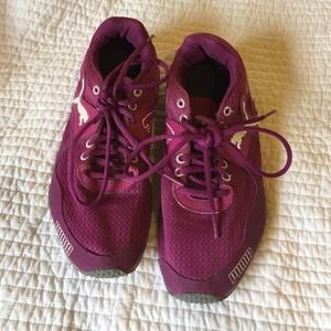 Running shoes