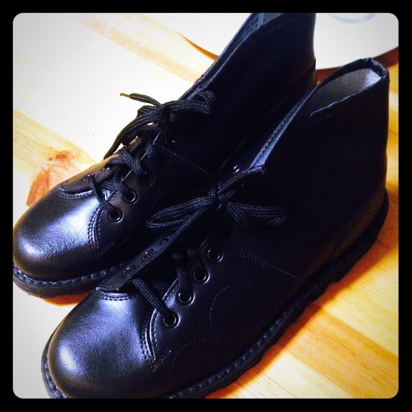 Gwen Stefani wears Grafters monkey Boots