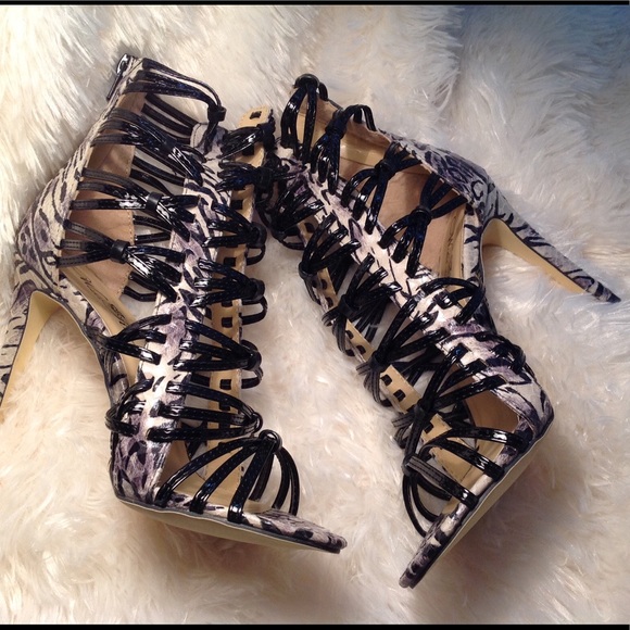 WILD ROSE JESSIE Woven Snakeskin Jungle Print Cage - Picture 2 of 4