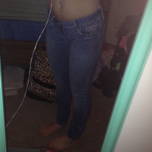 HOLLISTER JEANS