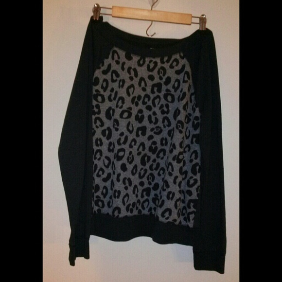 BRAND NEW! LEOPARD PRINT sweatshirt!