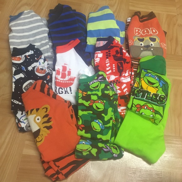 10 pairs of 3t pjs