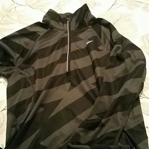 Nike Dri-Fit Pull Over