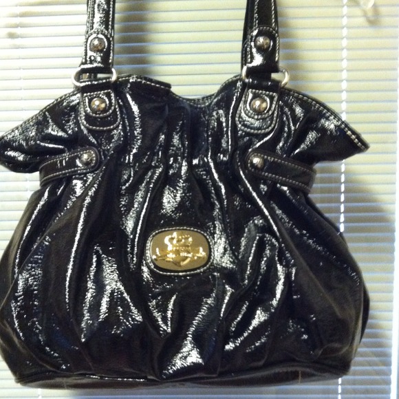 Kathy Van Zeeland Handbags - GREAT!! KATHY VAN ZEELAND PATENT LEATHER PURSE!!