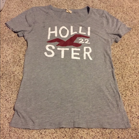 2 Hollister & 1 Victoria's Secret pink shirts - Picture 2 of 4