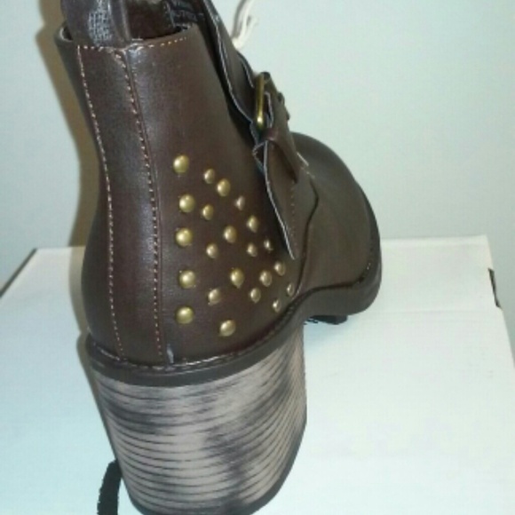 Boots - Picture 3 of 3