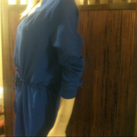 Arika  Chicago Red Label Size M Top - Picture 2 of 3