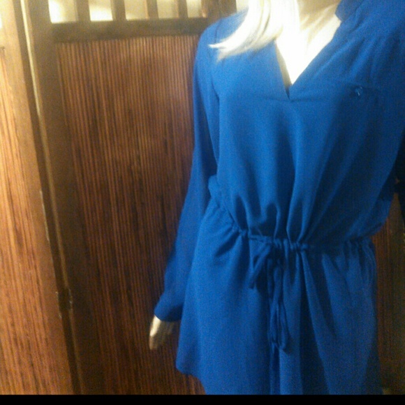 Arika  Chicago Red Label Size M Top - Picture 3 of 3