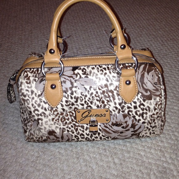 Guess bag