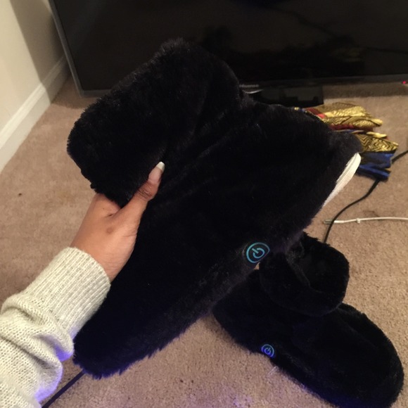 Memory foam massaging booties