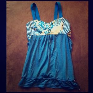 Lululemon back on track tank